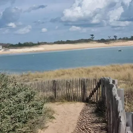 Camping La Baie De La Tranquilite *