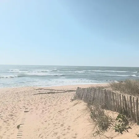 مكان تخييم La Baie De La Tranquilite *